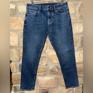 Vineyard Vines Men’s Medium Wash Straight Jeans